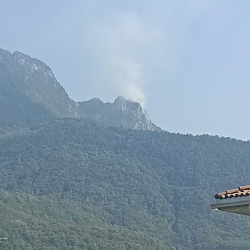 Brucia per il caldo il pizzo di prata