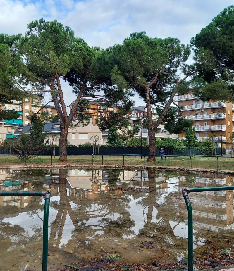 dopo i temporali anche a Bresso c'e' un laghetto
