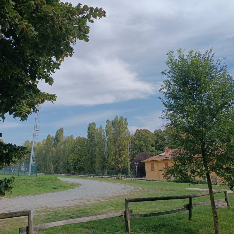 Qualche nuvola di passaggio