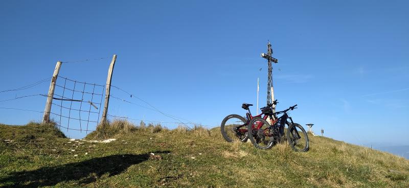 in cima al monte tomatico mt 1595