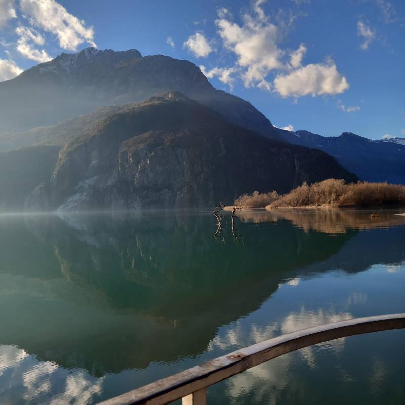 Riflessi nel lago di Novate Mezzola