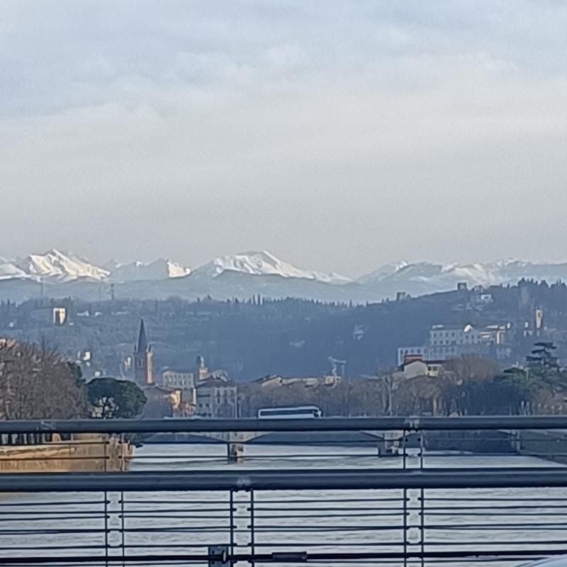 Fotosegnalazione di Verona porto san pancrazio