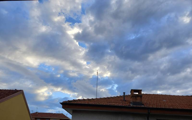 nuvole al tramonto dopo le piogge del pomeriggio