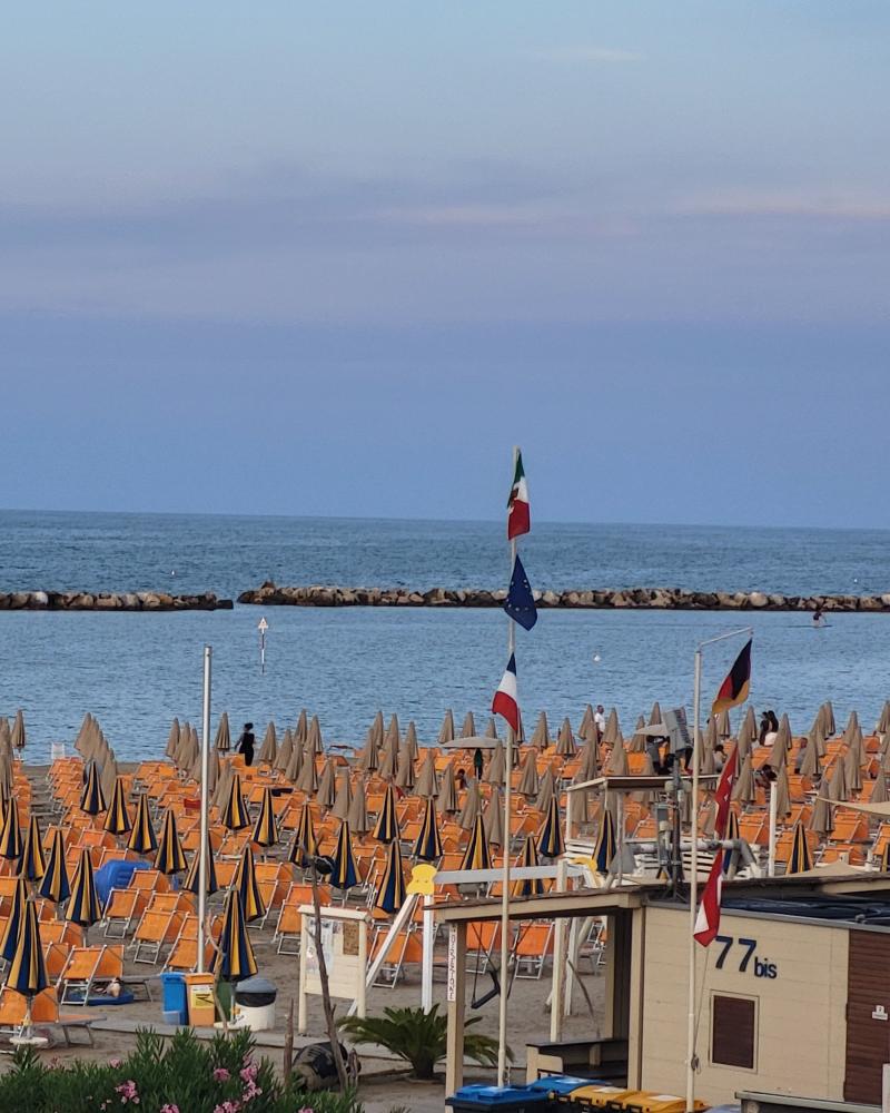 tramonto all'afrika beach di igea marina