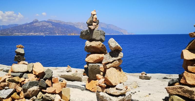 sculture alle rocce rosse
