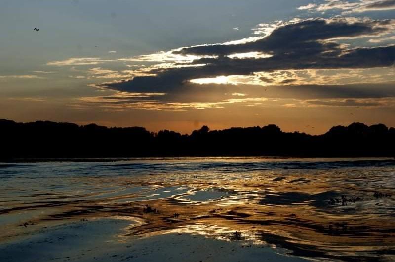 splendido tramonto sul lago di mantova by ika
