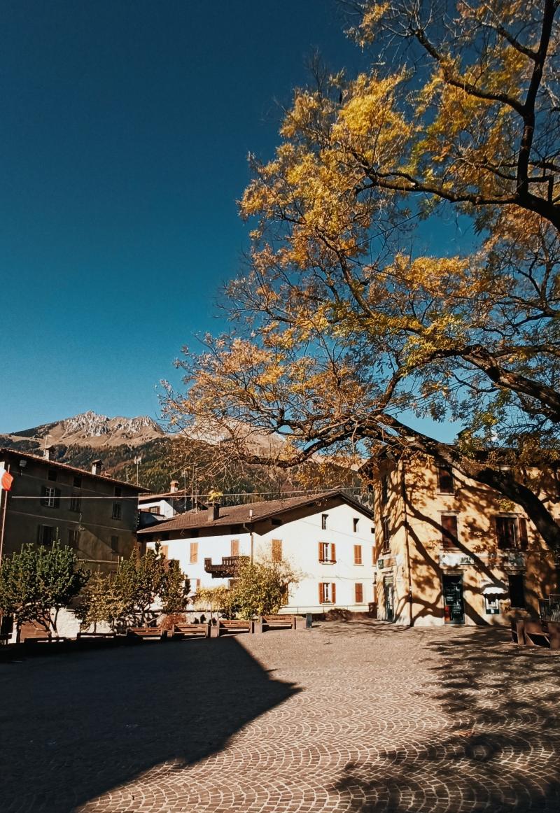 cielo splendete e limpido in quel di Borno