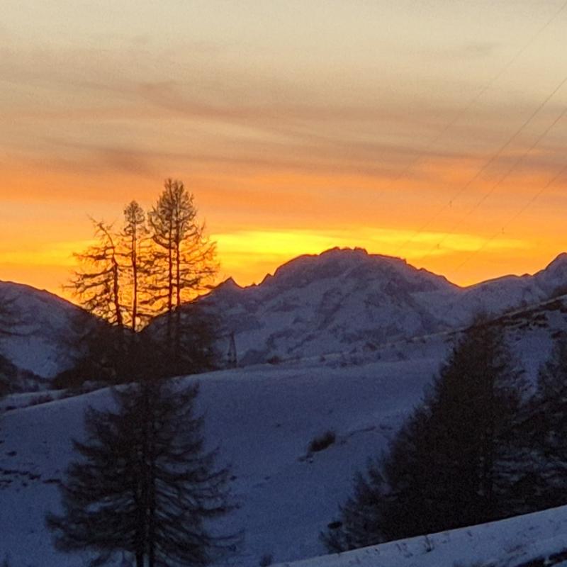 Tramonto sulle alpi francesi vista da Sestriere