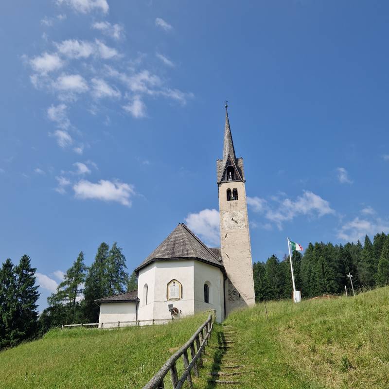 La chiesa della madonna della salute a caviola