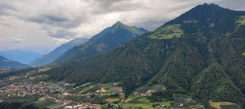 vista da schenna sulla valle