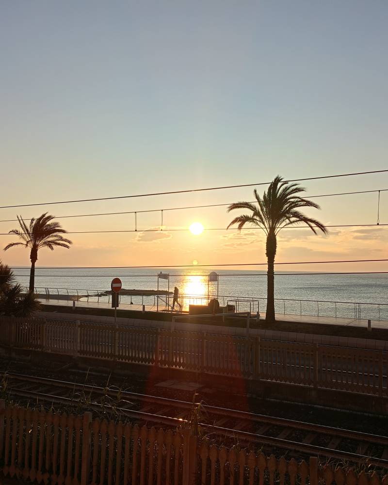 Alba di un nuovo giorno a Pietra Ligure