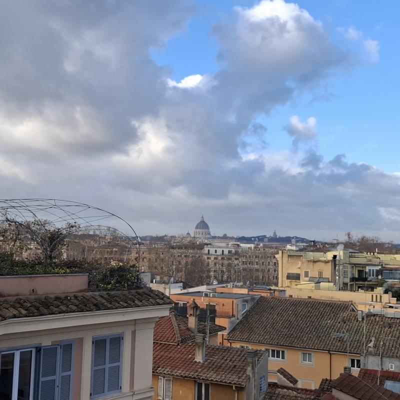 Via del corso vista san pietro