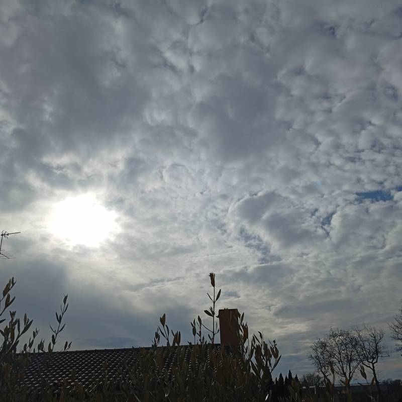 Sole sotto le nuvole....