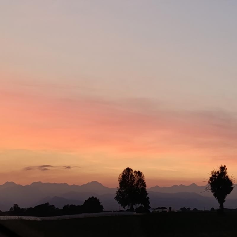 tramonto sui monti