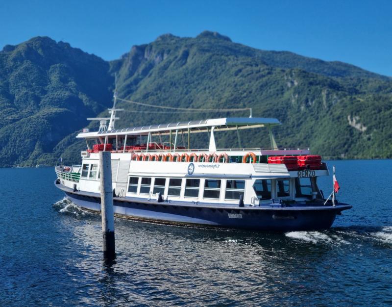 viaggiare sul lago