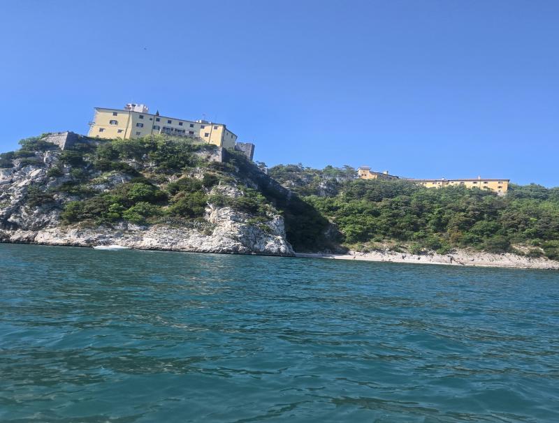 castello di duino dal mare