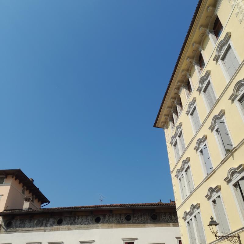 Il cielo sempre pi blu