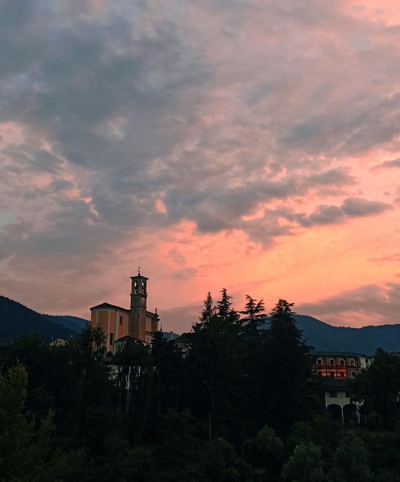 tramonto incantevole a Borno