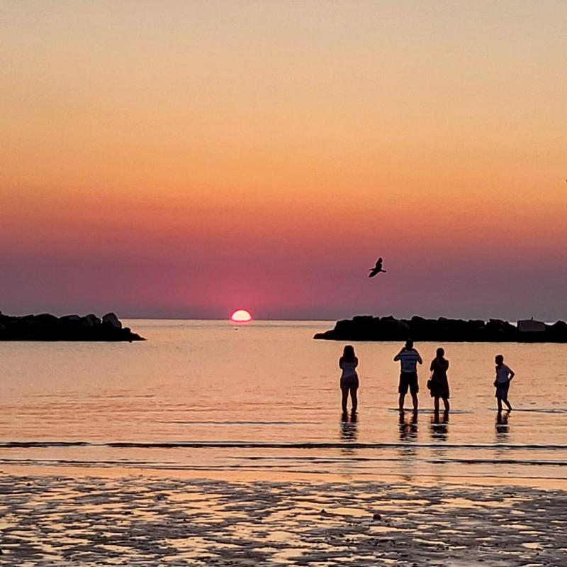 alba di questa mattina 29-6-2026 all'afrika beach di igea marina.