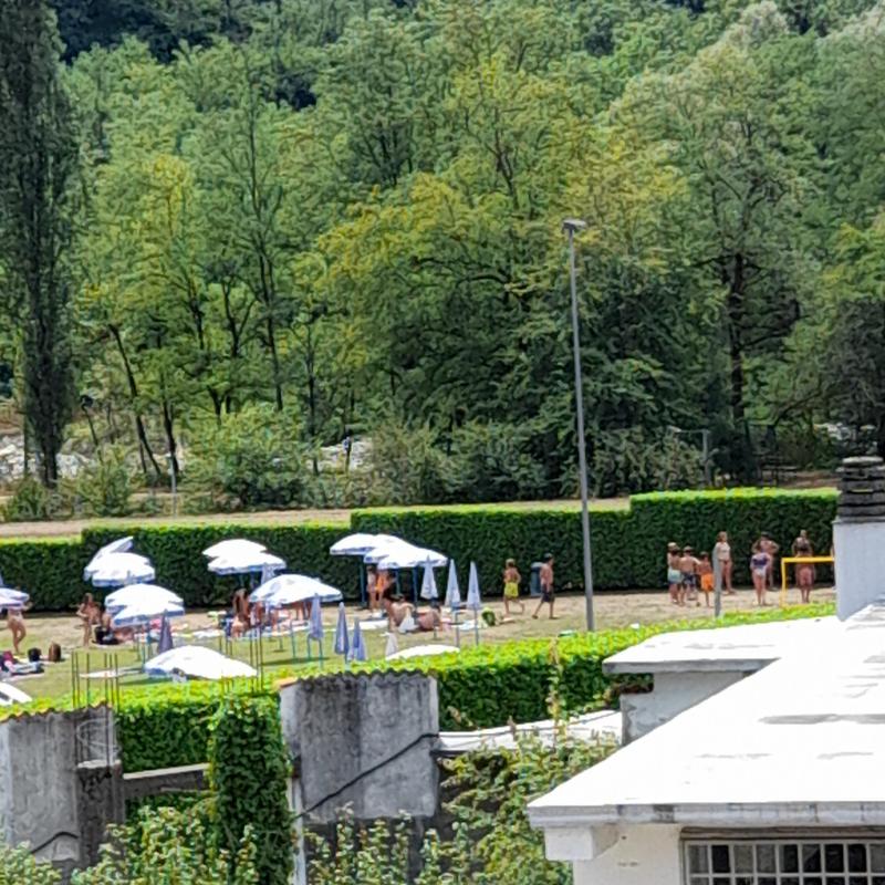 Che bello i bimbi dei centri estivi alla piscina lidia burocco portano gioia allegria