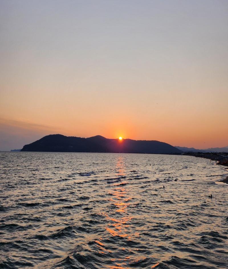 tramonto marina di carrara