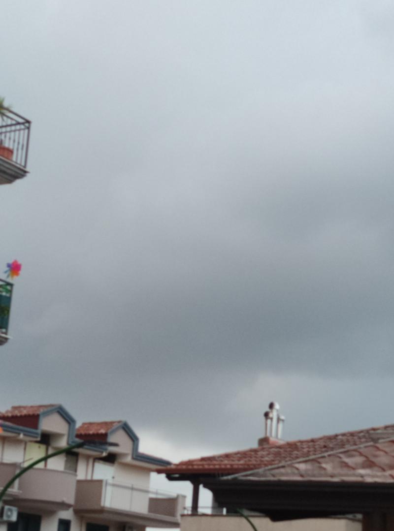 molto nuvoloso