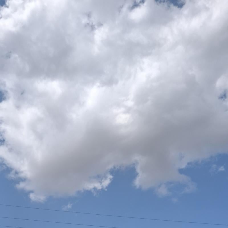caldo ma con qualche nuvoletta