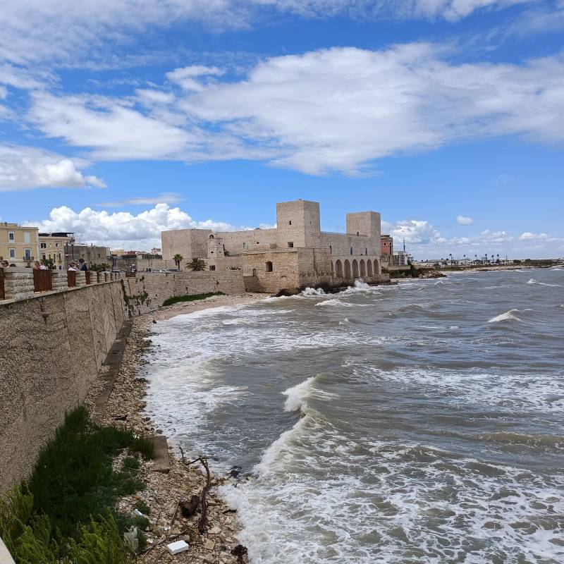 Castello di trani forte vento