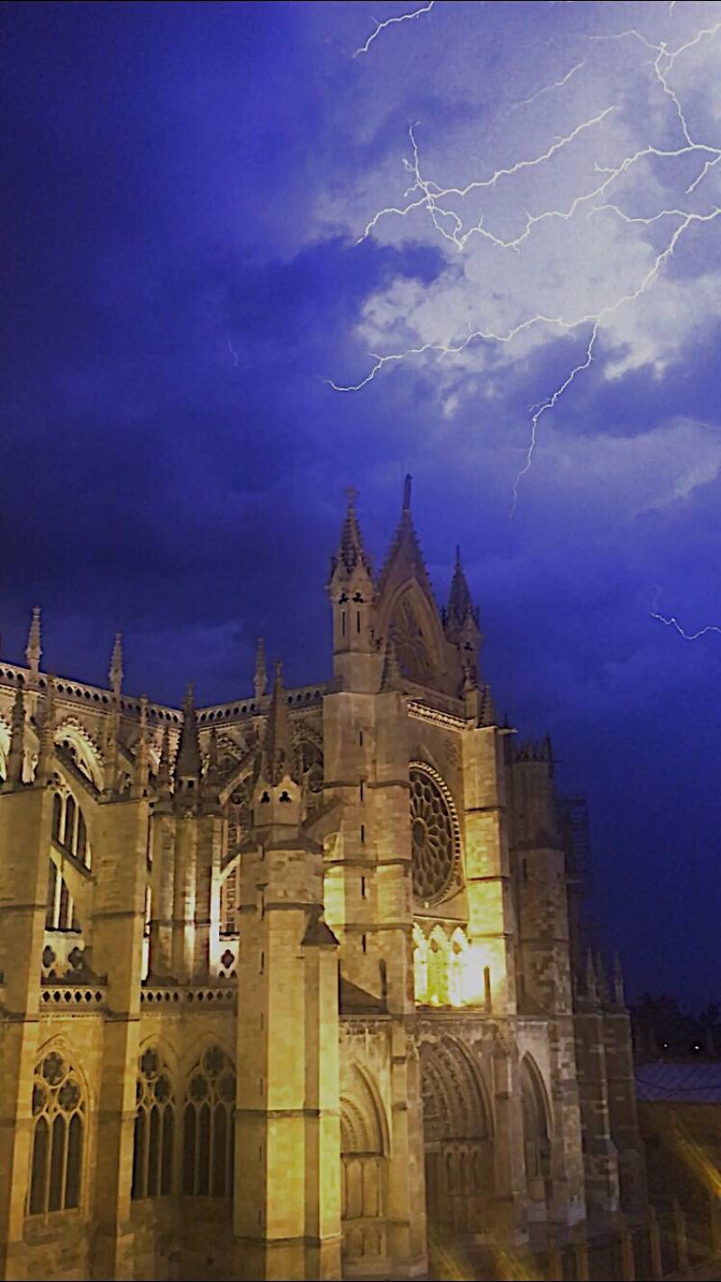 Cattedrale in tempesta