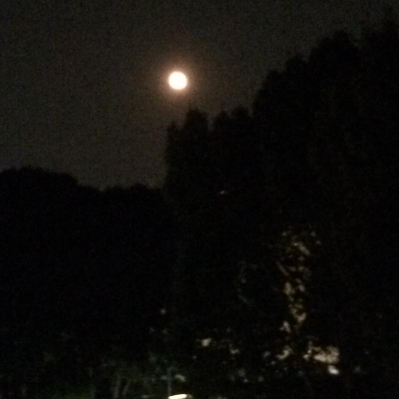 Moon over monte velino street