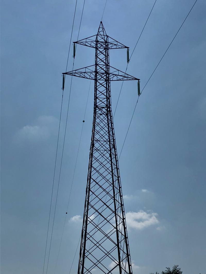 Alta tensione 130 mila Volt - foto fatta da Giuseppe g Mozzo