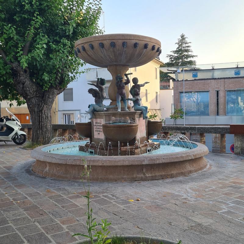 Piazza Serravalle rsm