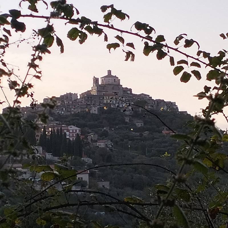 Bel crepuscolo a castel madama rm italia