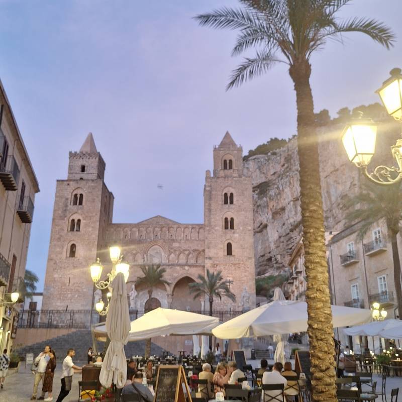 Cattedrale di sera