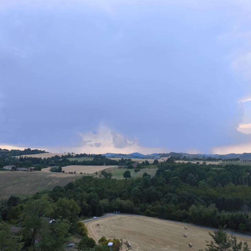 Tuoni in lontananza
