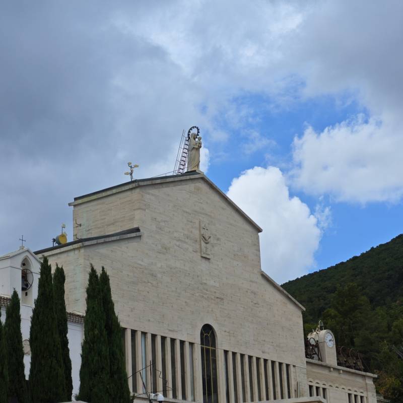 Chiesa santa maria delle grazie - nubi sparse
