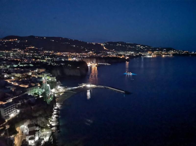Costiera Sorrentina Na by night