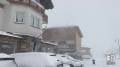 Immagine 1:Cronaca meteo diretta - Neve sulle Alpi, la situazione al Passo Rolle - Video