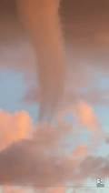 Immagine 1:Cronaca meteo Liguria: spettacolare tromba marina immortalata da Genova Pra - VIDEO