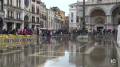 Immagine 1:Cronaca meteo - Raggiunto picco acqua alta a Venezia, Piazza San Marco allagata: video