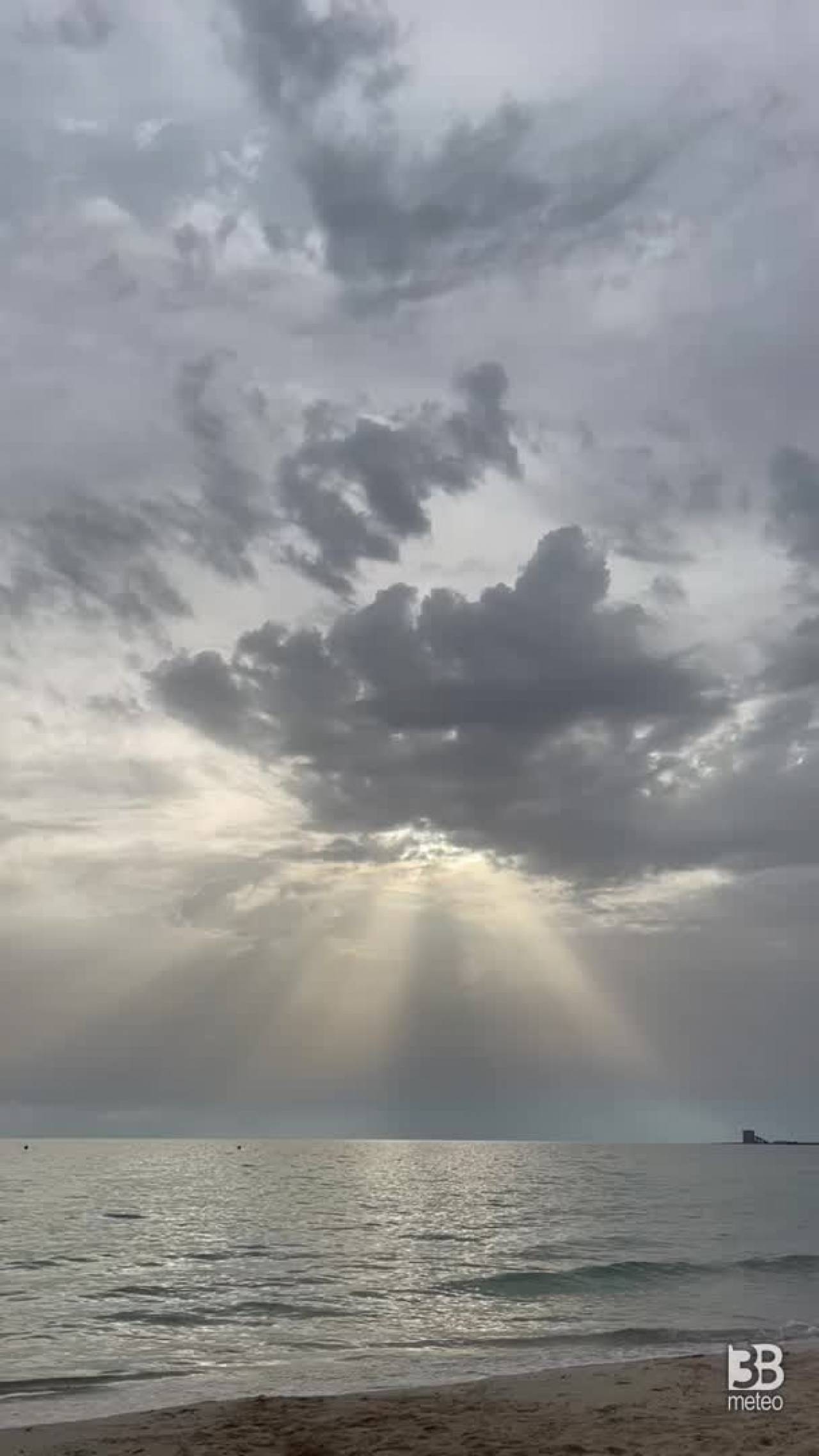 Cronaca meteo video: tramonto a Porto Cesareo