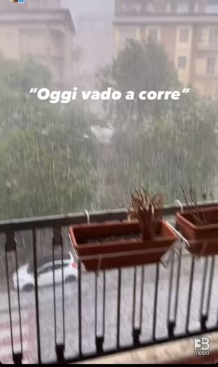 Cronaca meteo diretta - Marche, forte temporale con grandine a Fermo - Video