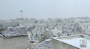 Cronaca meteo Puglia: freddo e neve in pianura, video da Alberobello