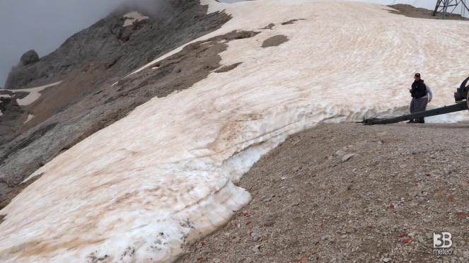 Cronaca meteo Alpi: Punta Serauta, la polvere del Sahara ancora visibile sulla Marmolada - VIDEO