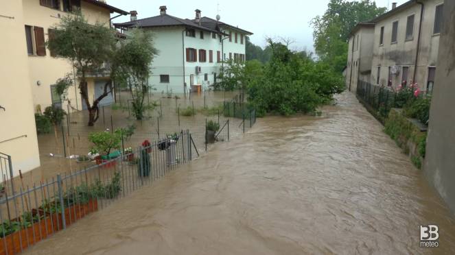Cronaca meteo diretta - Maltempo Lombardia. Il fiume Sillaro esonda a Borghetto Lodigiano - Video