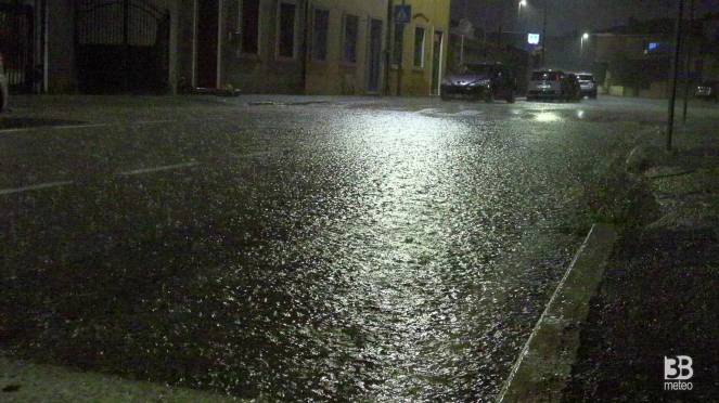 Cronaca meteo Veneto, Verona: San Bonifacio (VR) strade allagate dopo forte temporale - VIDEO