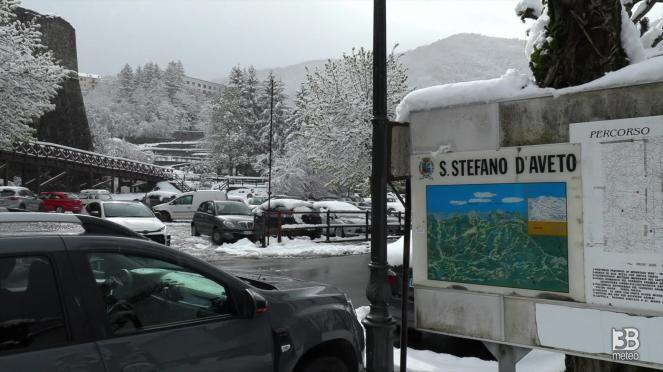 Cronaca meteo diretta - Liguria. Neve nell'entroterra: Santo Stefano D'Aveto imbiancata - Video