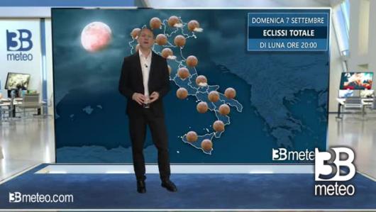 Eclissi totale di Luna in arrivo, ecco il meteo previsto