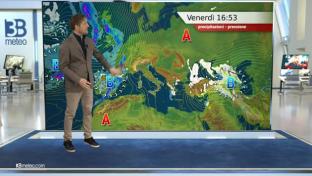 Nubi in aumento al Nordovest e Sicilia ionica con isolate deboli precipitazioni...